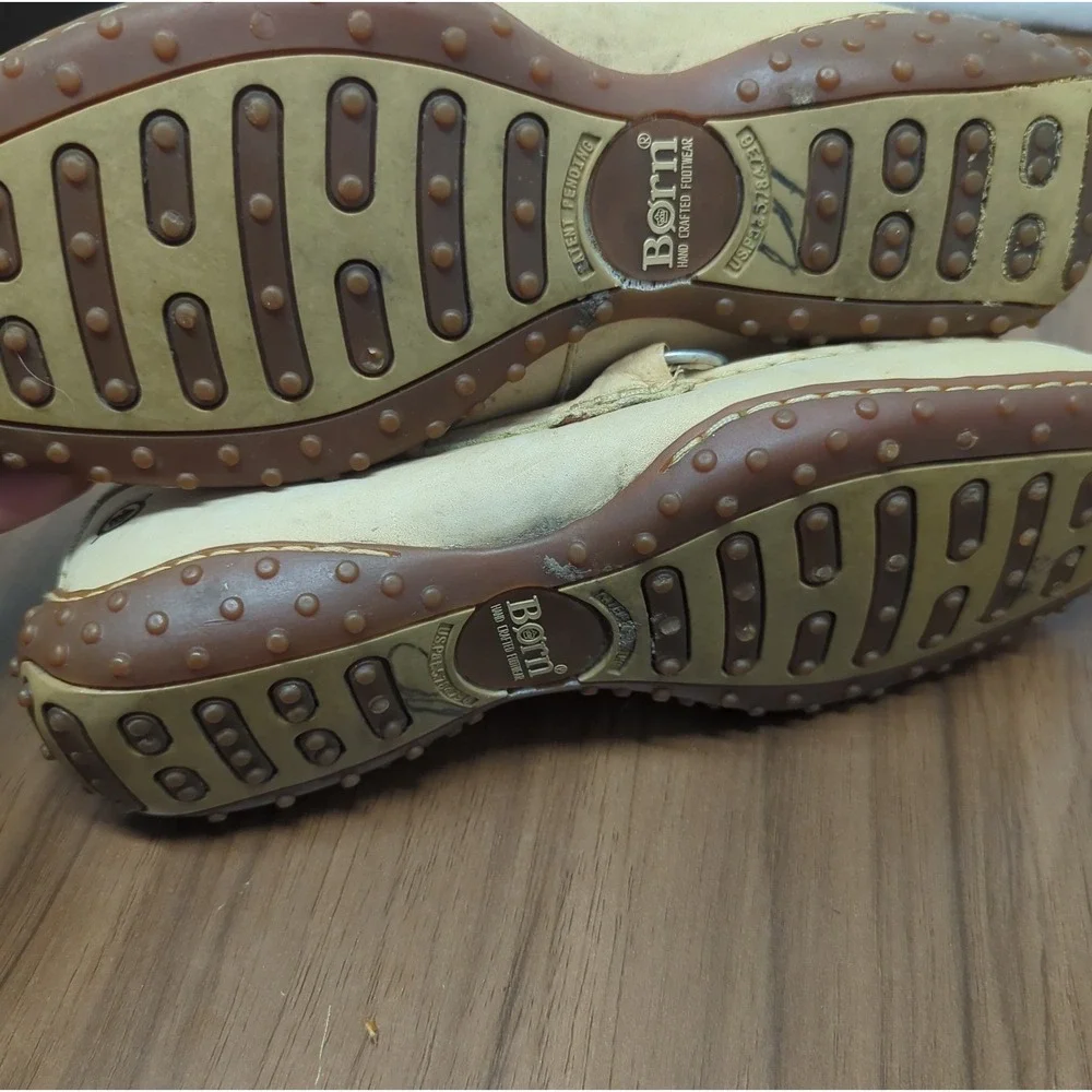 Born Brown Leather Driving Shoes Slip On Penny Loafers Men's US Size 8.5
